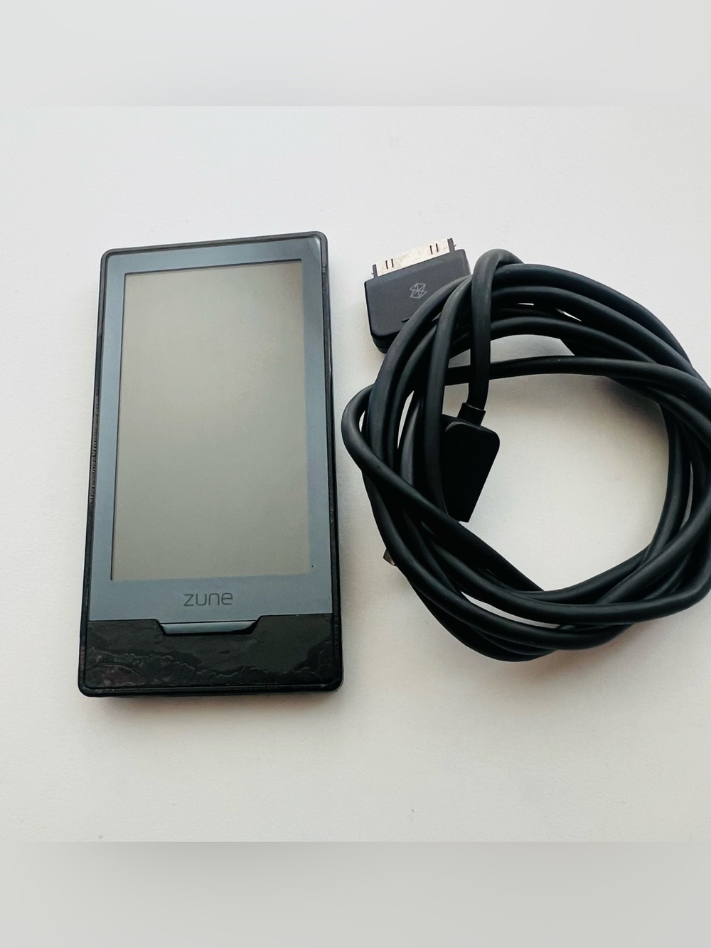 Zune Portable Media Player in Black with Sync Cable in Working Perfectly 16 GB